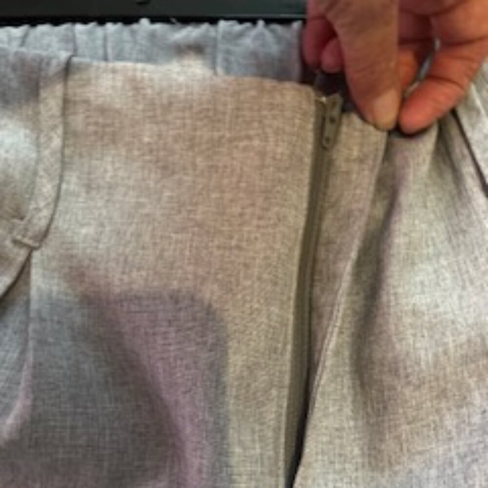 Light Grey Dress Pants-"Shein" 8/10 , zipper, pleated back waist 2 front pockets - Picture 4 of 6